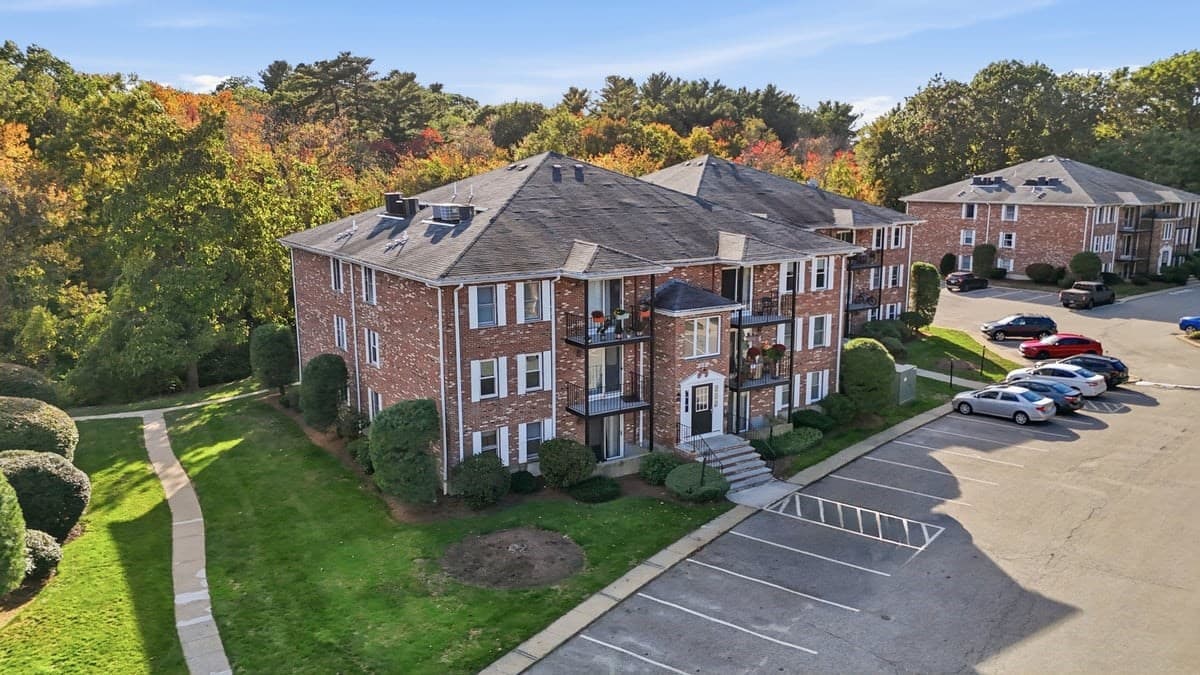 352 Neponset St # L, Canton MA 02021