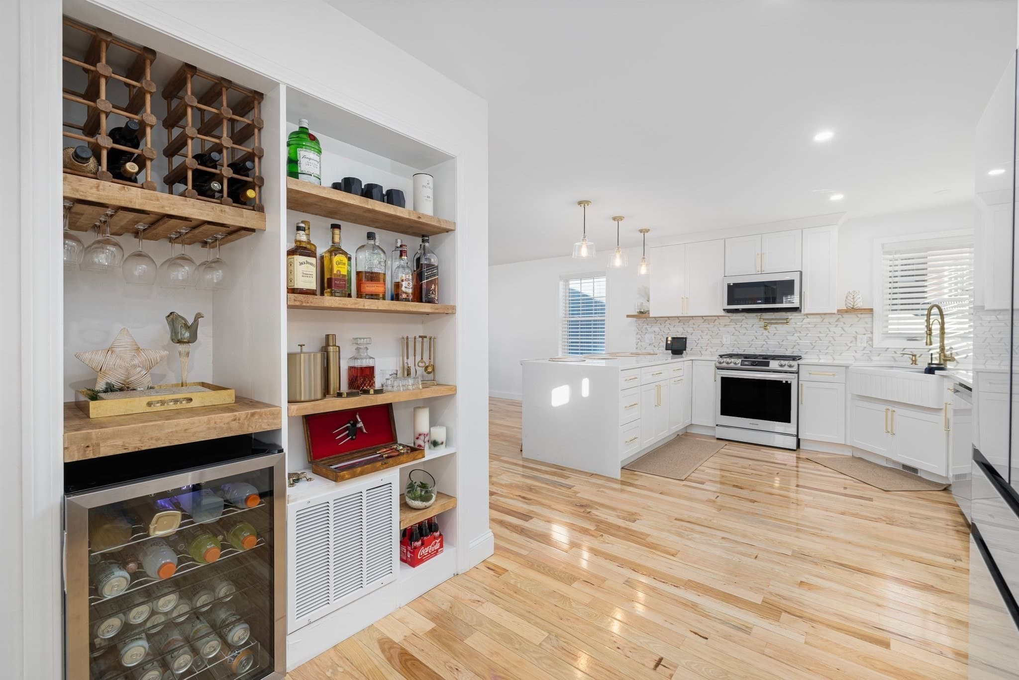 Single Family Residence at 5 Vista Way, Fall River MA 02724, Fall River, photo 10 of 39