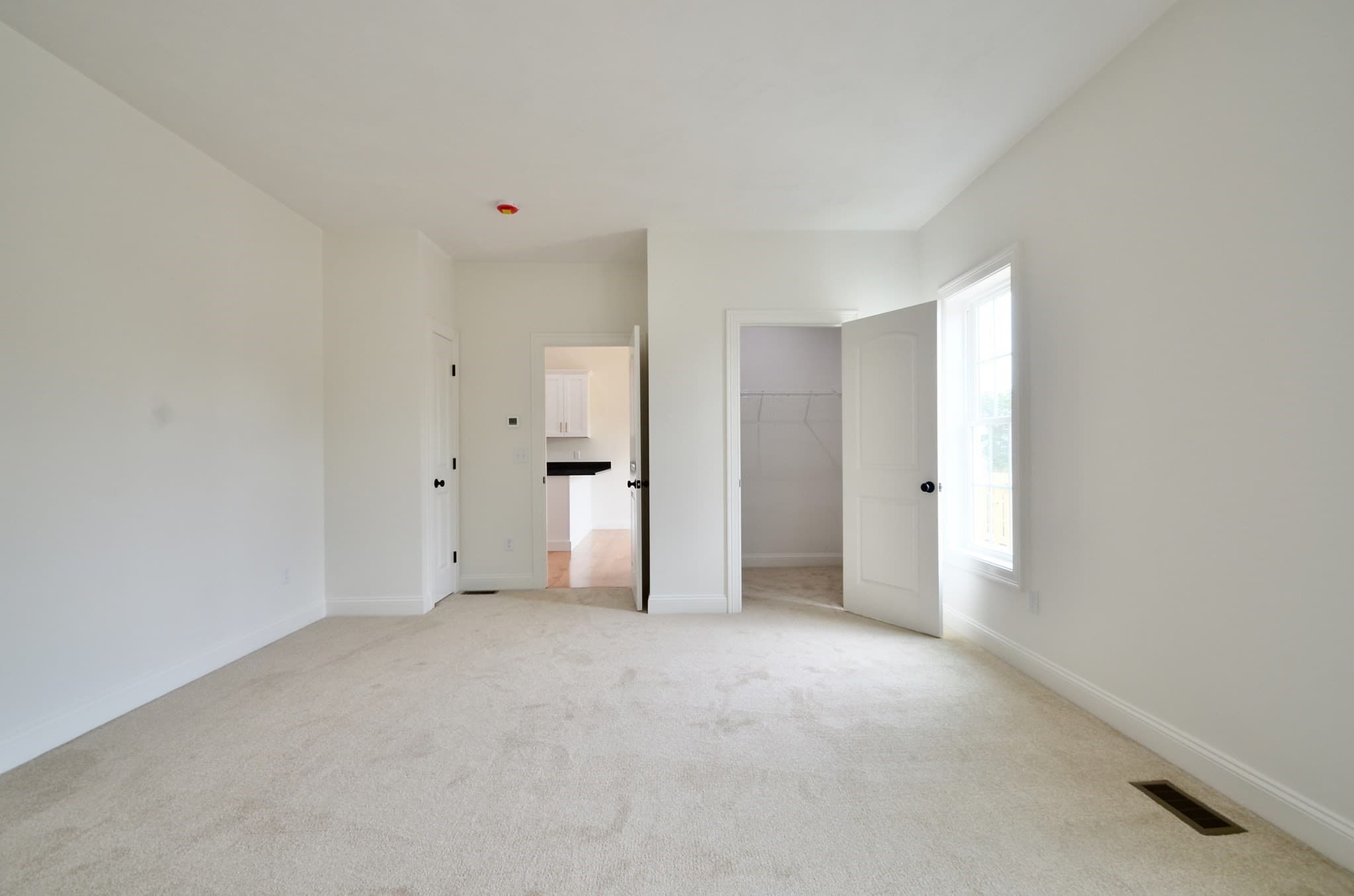 Single Family Residence at 215A Crownshield # 20A, Uxbridge MA 01569, Uxbridge, photo 10 of 25