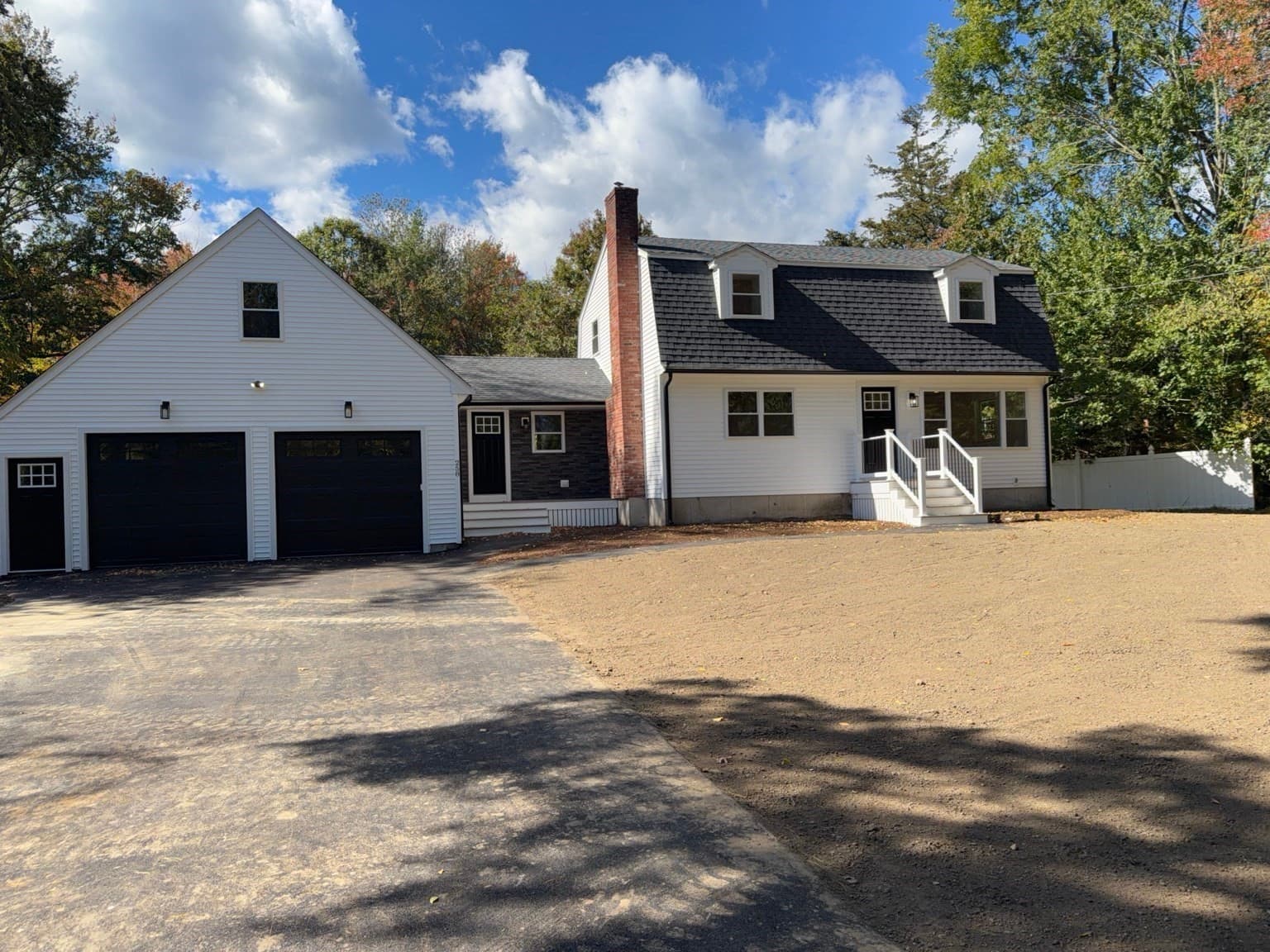 258 Poquanticut Ave, Easton MA 02356
