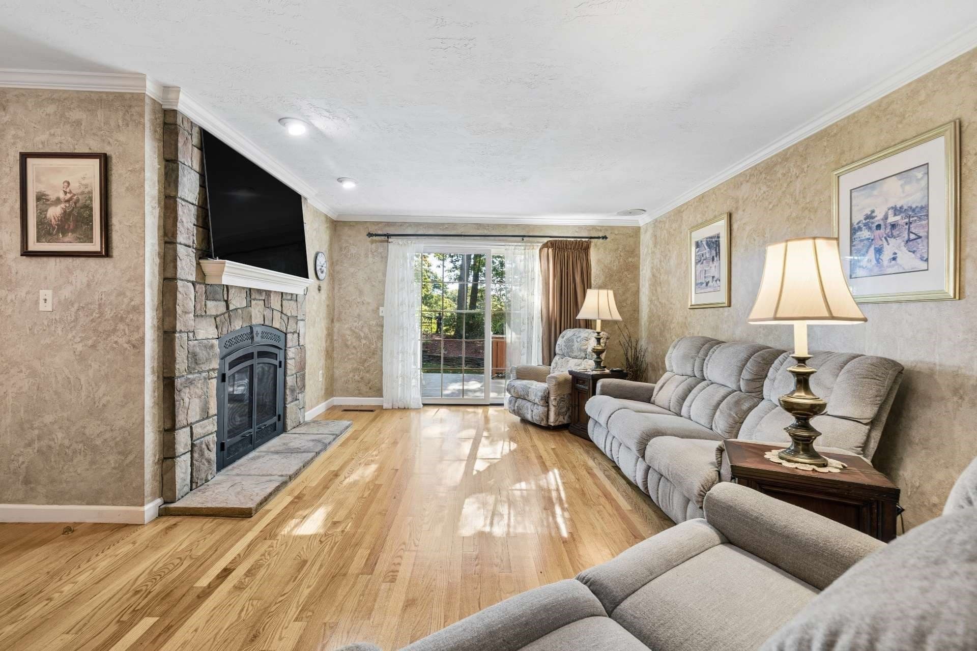 Condominium at 16 Hickory Hill # 16, West Springfield MA 01089, West Springfield, photo 12 of 42