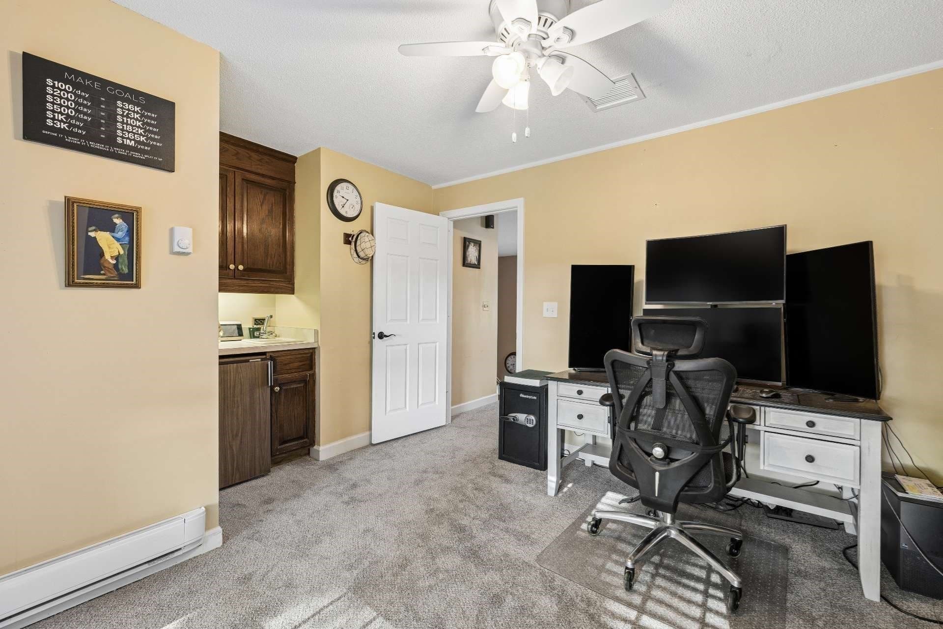Condominium at 16 Hickory Hill # 16, West Springfield MA 01089, West Springfield, photo 28 of 42