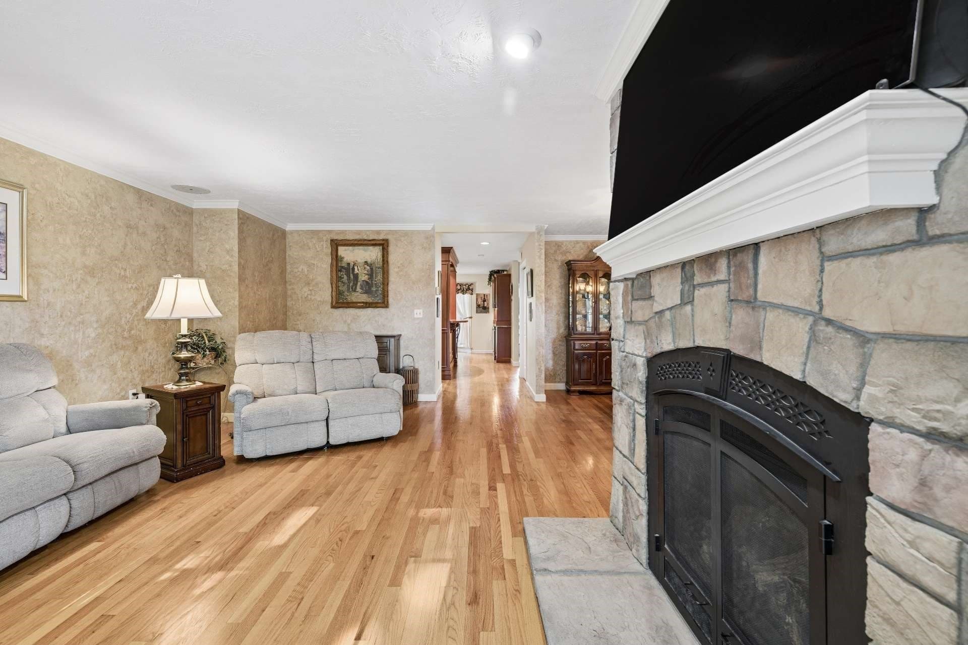 Condominium at 16 Hickory Hill # 16, West Springfield MA 01089, West Springfield, photo 11 of 42