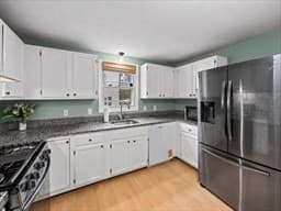 Single Family Residence at 324 Wildwood Ave, Worcester MA 01603, Worcester, photo 8 of 26