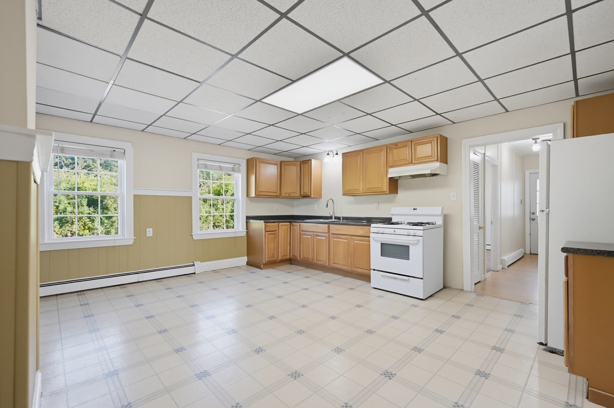 2 Family - 2 Units Up/Down at 258 Washington St., Franklin MA 02038, Franklin, photo 6 of 39