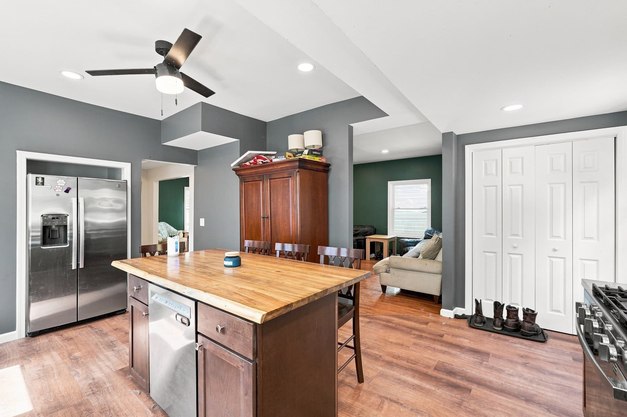 Single Family Residence at 23 Elm Ave, West Springfield MA 01089, West Springfield, photo 8 of 19