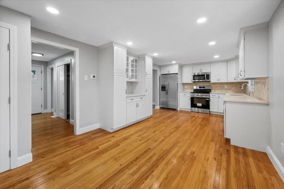 Single Family Residence at 599 Oakhill Ave, Attleboro MA 02703, photo 14 of 42