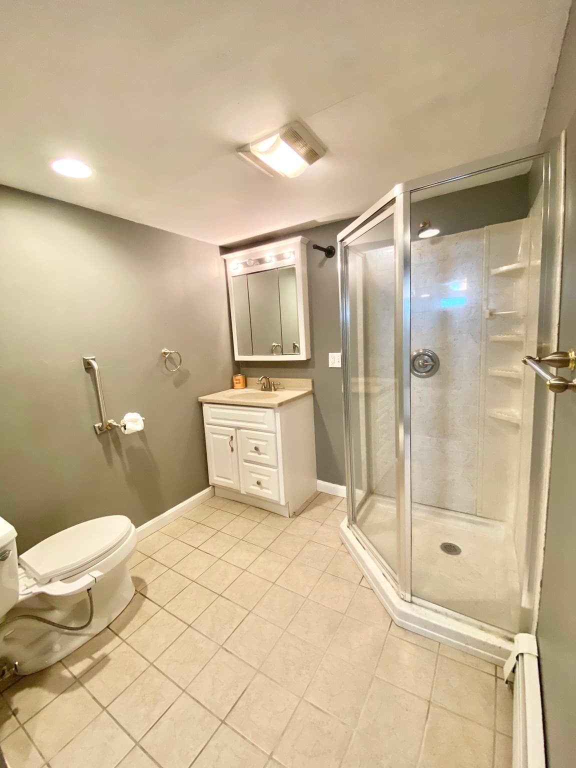 Single Family Residence at 567 Nantasket Ave, Hull MA 02045, Hull, photo 9 of 13