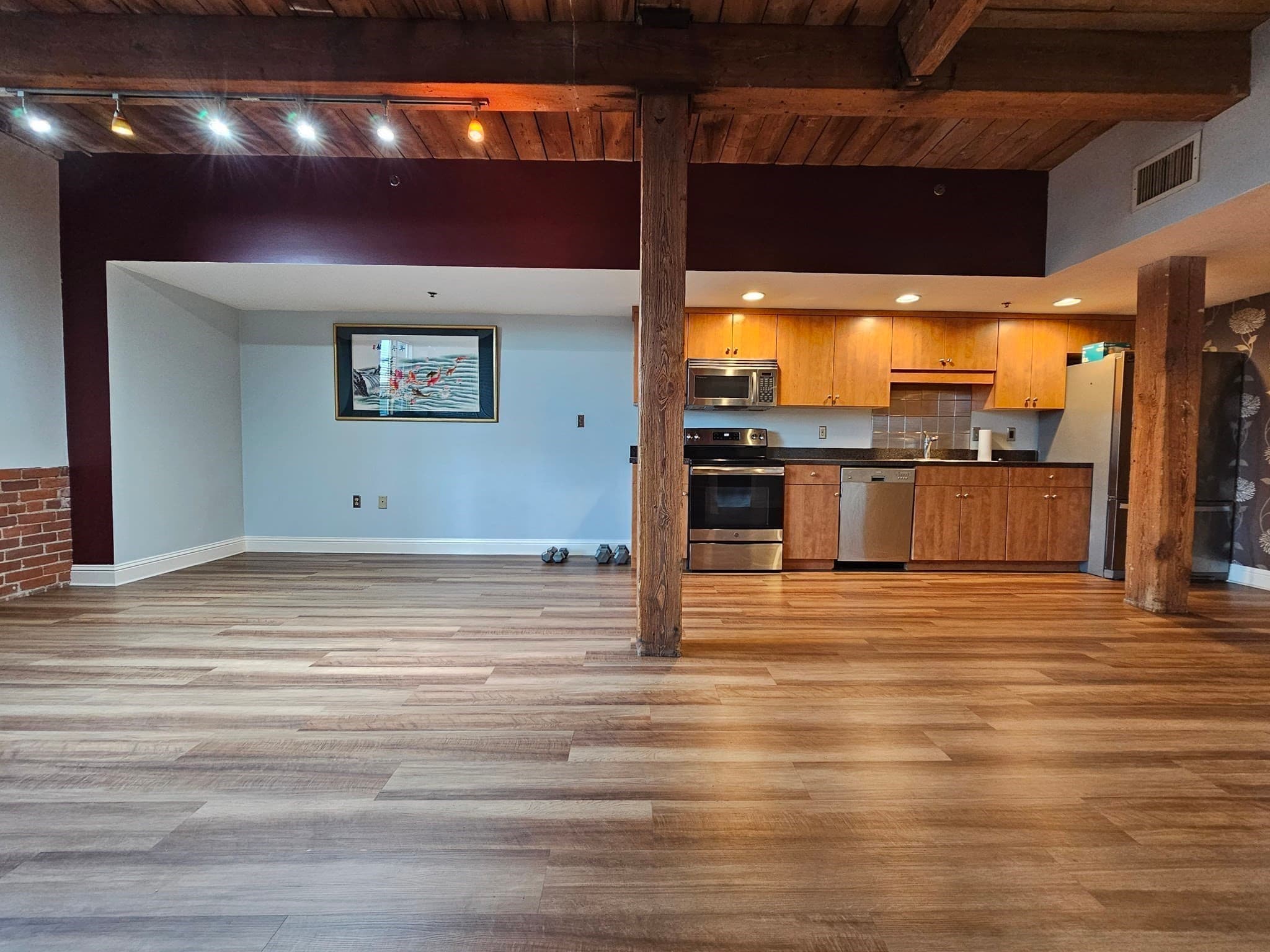 Condominium at 147 Centre # 208, Brockton MA 02301, Brockton, photo 8 of 24
