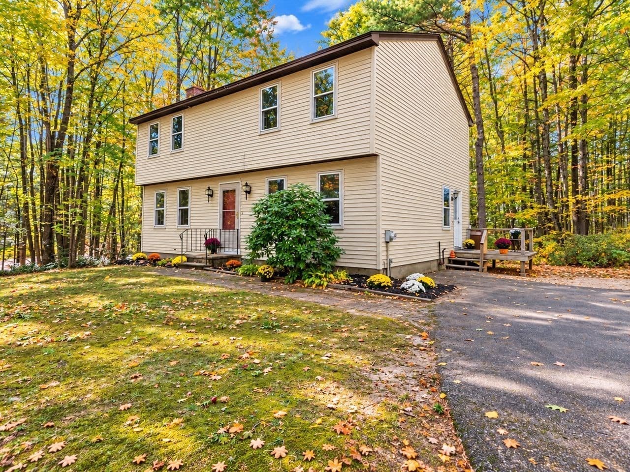 Single Family Residence at 46 Country Road, Lunenburg MA 01462, Lunenburg, photo 2 of 41
