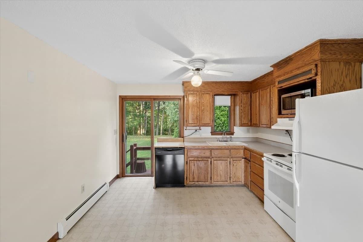 Single Family Residence at 14 Concord Rd, Westford MA 01886, Westford, photo 18 of 38