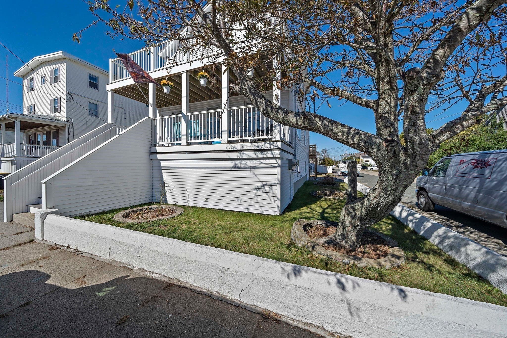 3 Family at 7 Malta St, Hull MA 02045, Hull, photo 6 of 42