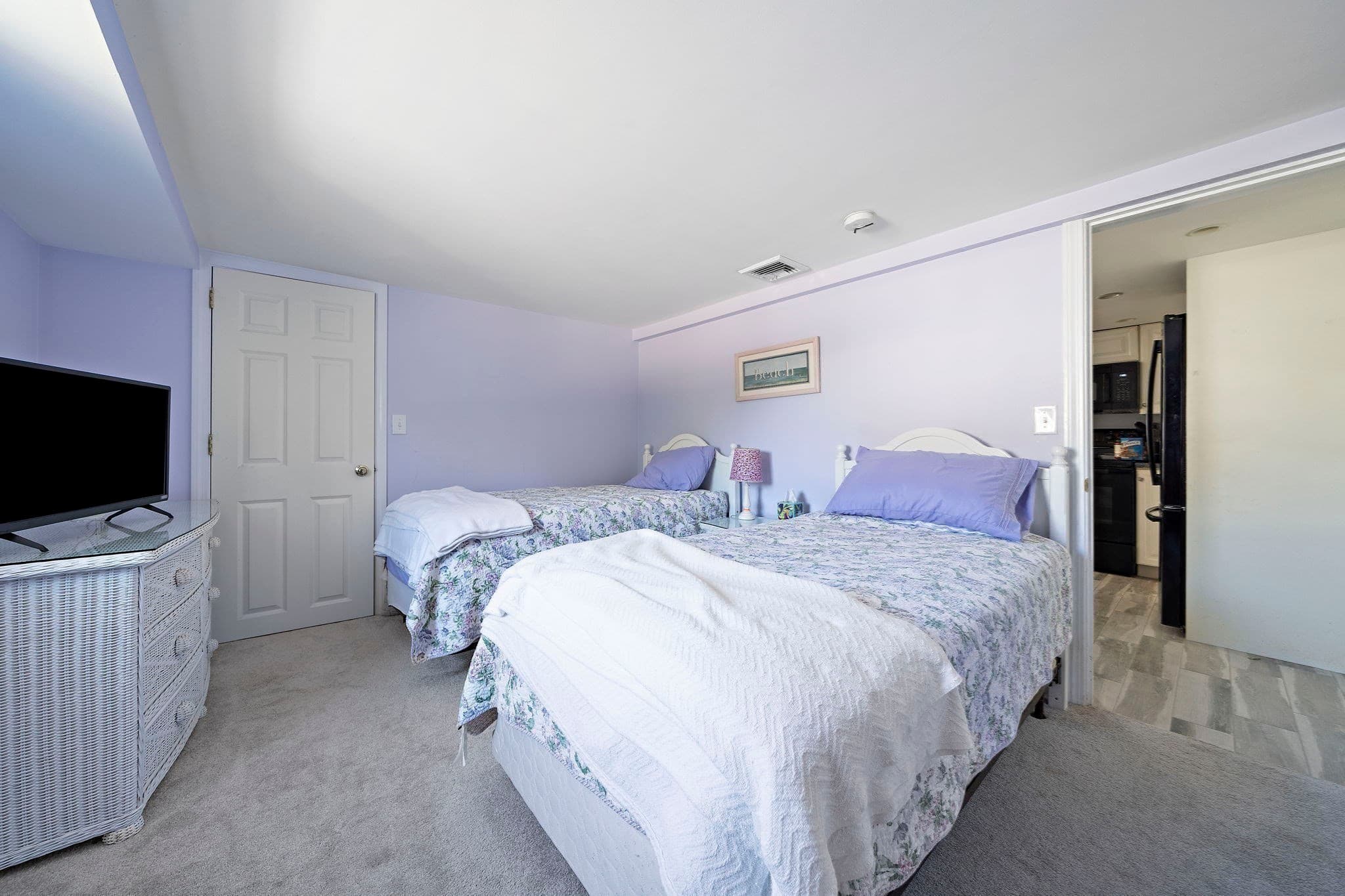 3 Family at 7 Malta St, Hull MA 02045, Hull, photo 12 of 42