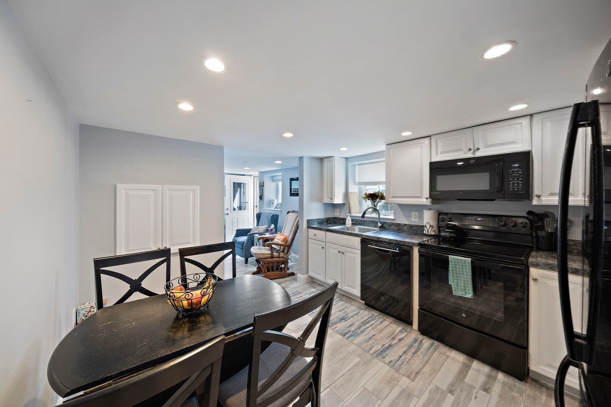 3 Family at 7 Malta St, Hull MA 02045, Hull, photo 18 of 42