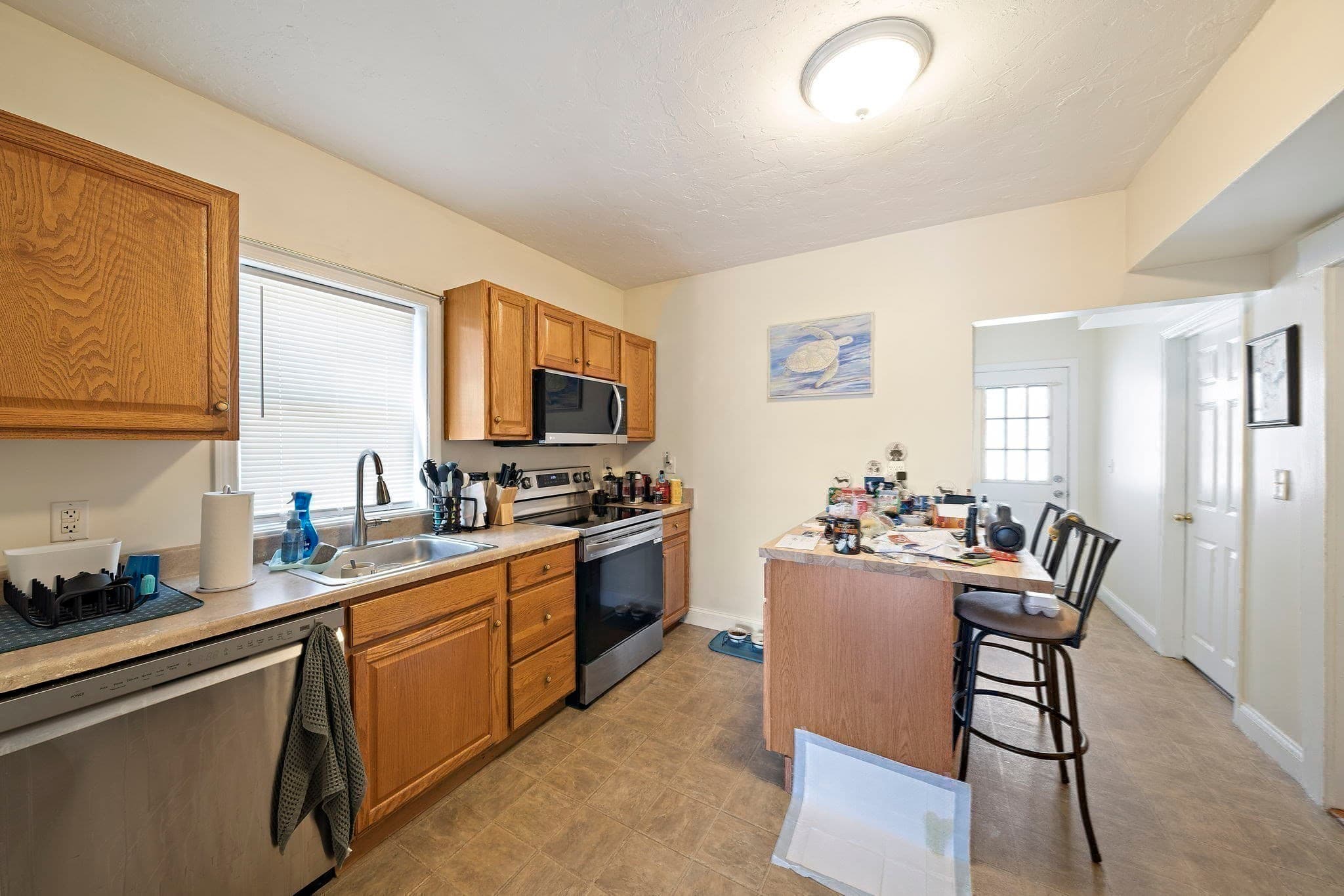 3 Family at 7 Malta St, Hull MA 02045, Hull, photo 25 of 42