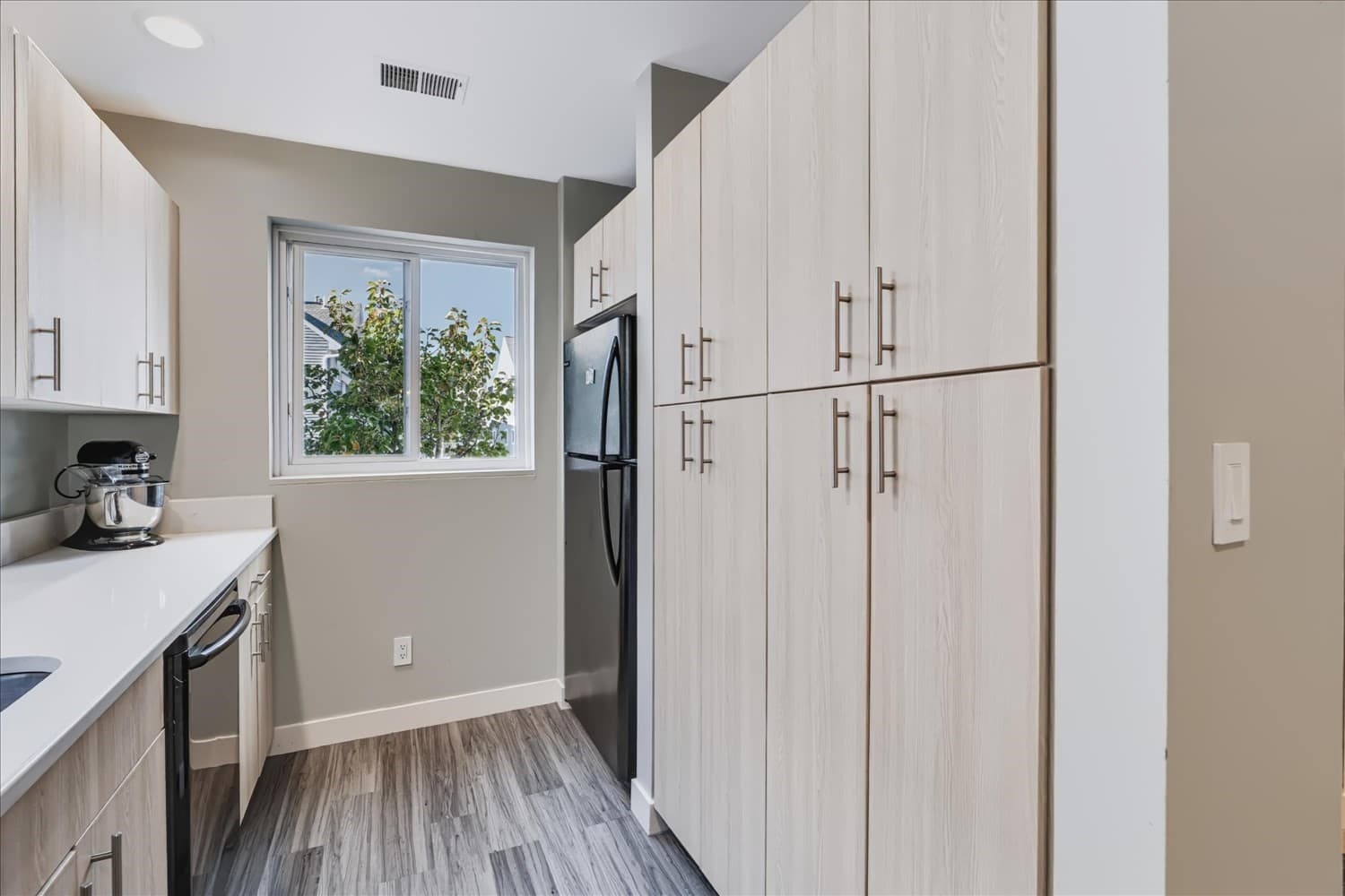 Condominium at 20 Ship Ave # 38, Medford MA 02155, Medford, photo 5 of 33