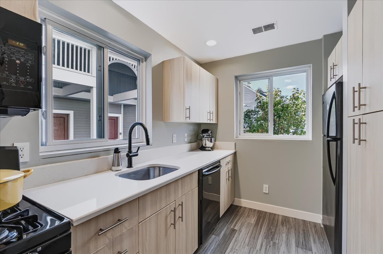 Condominium at 20 Ship Ave # 38, Medford MA 02155, Medford, photo 4 of 33