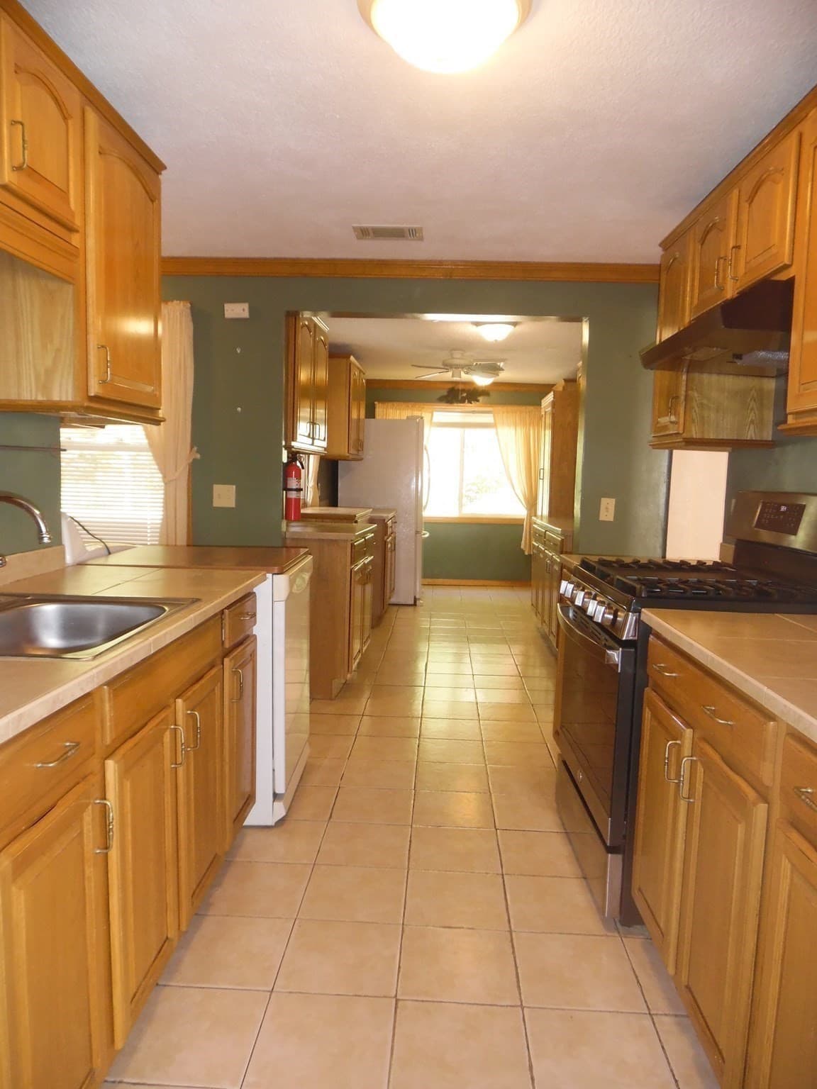Single Family Residence at 21 Burnside Drive, Swansea MA 02777, Swansea, photo 6 of 21