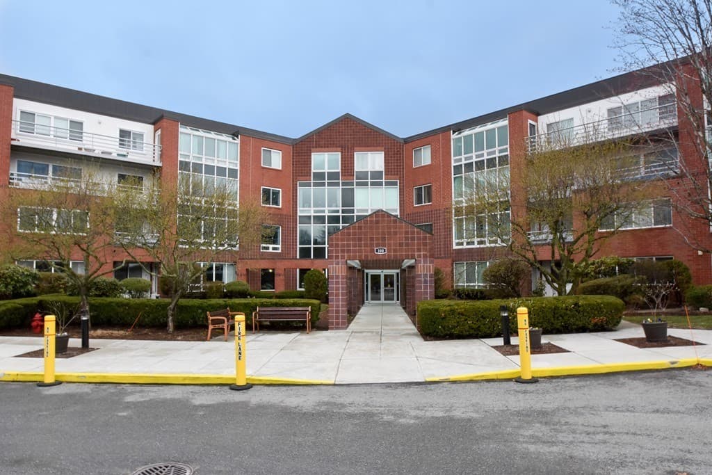 166 Place Ln # 166, Woburn MA 01801