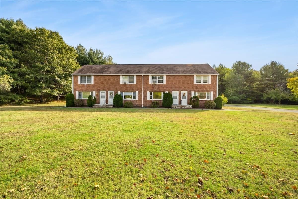 Condominium at 43 Willow Ridge Dr # 43, Bridgewater MA 02324, Bridgewater, photo 3 of 39