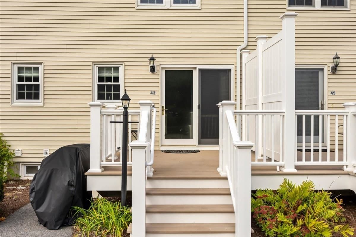 Condominium at 43 Willow Ridge Dr # 43, Bridgewater MA 02324, Bridgewater, photo 9 of 39