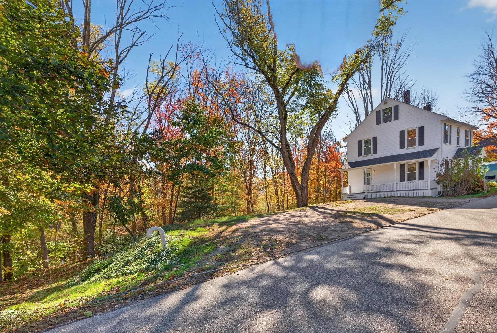 Single Family Residence at 6 Glen Ave, Upton MA 01568, Upton, photo 6 of 42