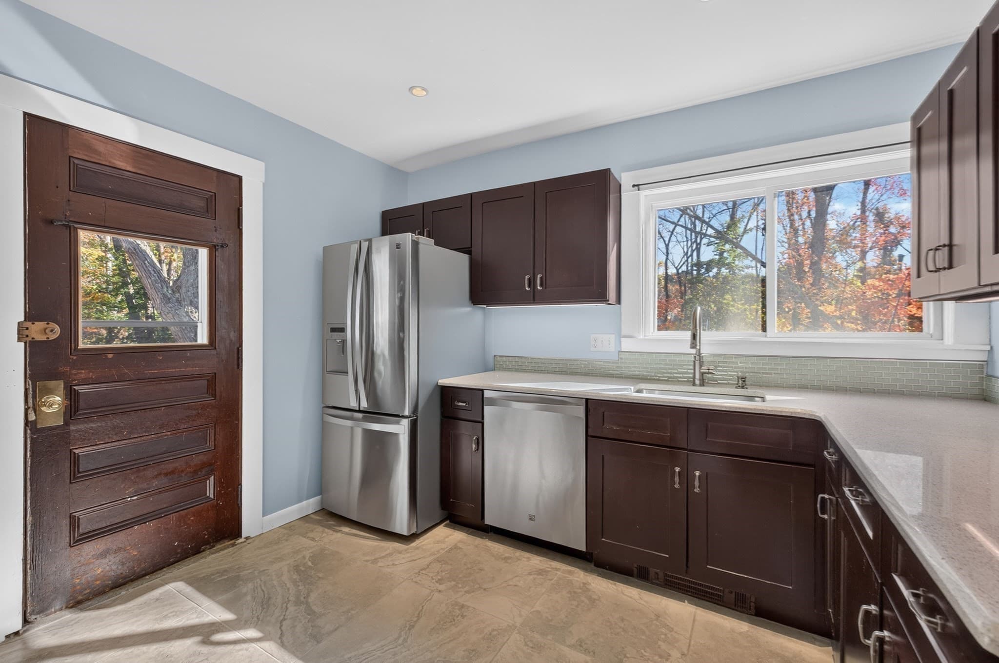 Single Family Residence at 6 Glen Ave, Upton MA 01568, Upton, photo 8 of 42