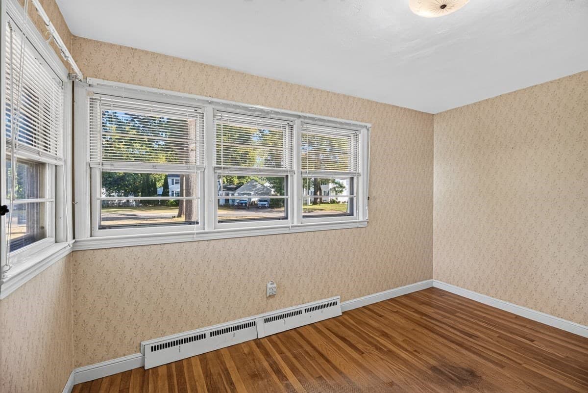 Single Family Residence at 172 Harwich Rd, West Springfield MA 01089, West Springfield, photo 16 of 42