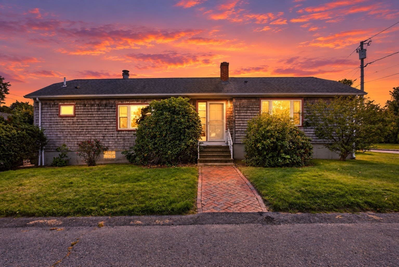 63 Hemlock St, Fall River MA 02720