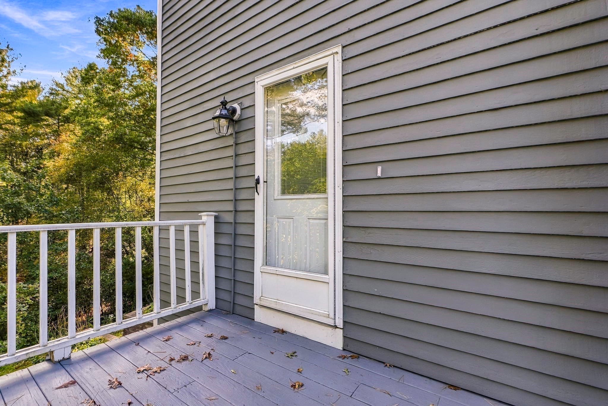Single Family Residence at 565 Hartford Ave E, Uxbridge MA 01569, Uxbridge, photo 5 of 25