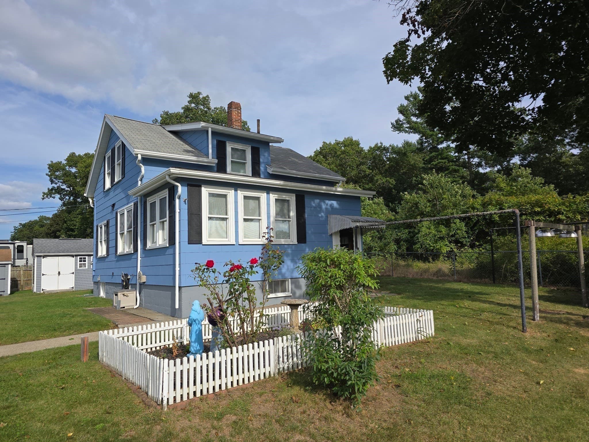 Single Family Residence at 5 Hoffman St, Taunton MA 02780, Taunton, photo 8 of 41