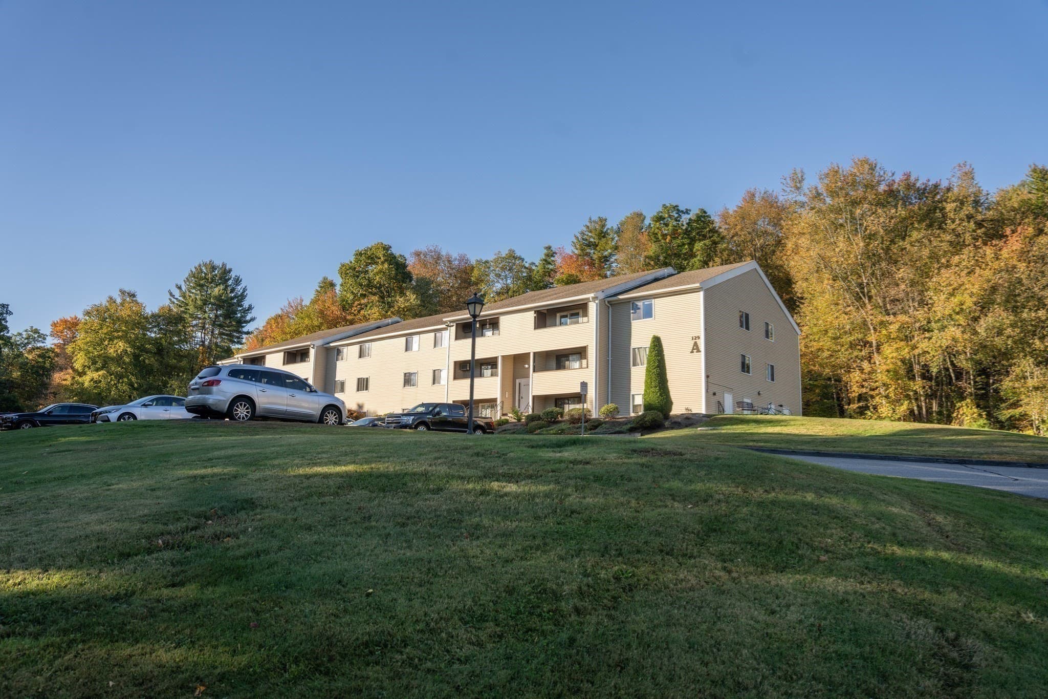 Condominium at 129 Quaker Hwy # 22A, Uxbridge MA 01569, Uxbridge, photo 19 of 22