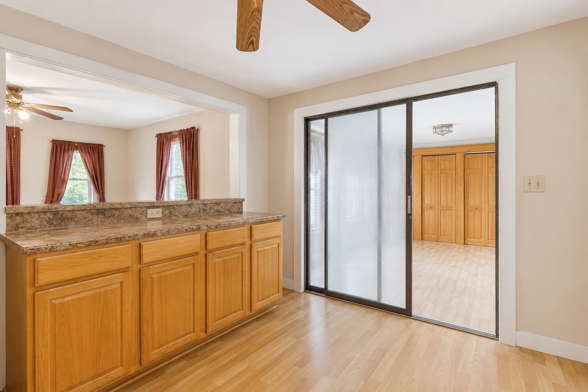 Single Family Residence at 14 Highland Ave, Taunton MA 02780, Taunton, photo 8 of 42