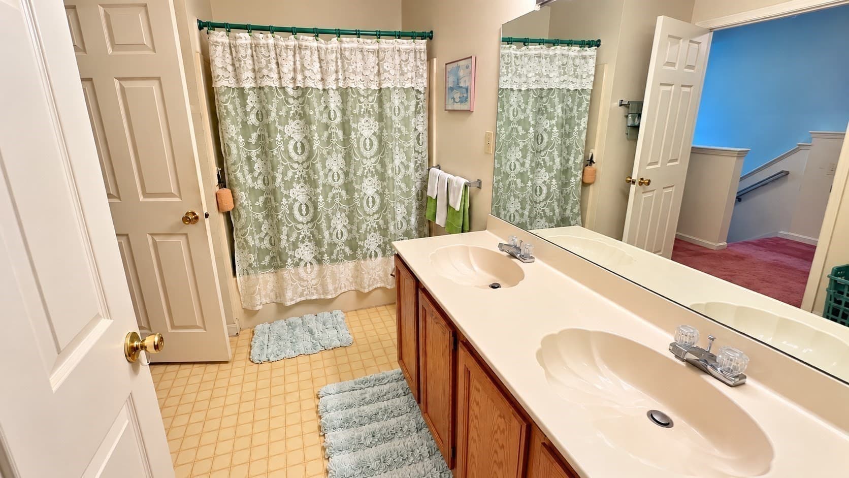 Condominium at 8 Castlegate Dr # 8, Springfield MA 01129, Springfield, photo 13 of 20