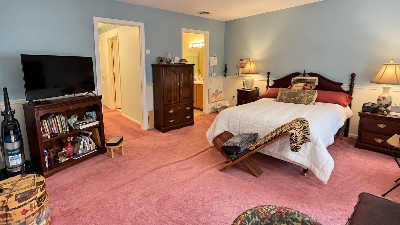 Condominium at 8 Castlegate Dr # 8, Springfield MA 01129, Springfield, photo 12 of 20