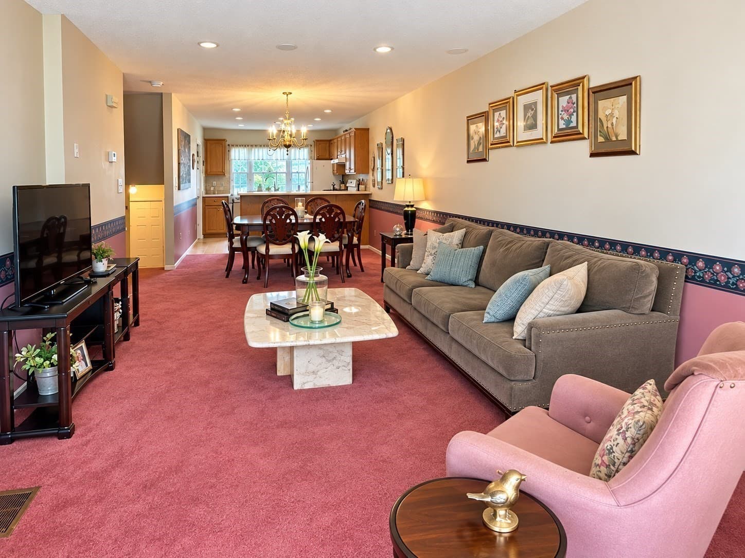 Condominium at 8 Castlegate Dr # 8, Springfield MA 01129, Springfield, photo 3 of 20