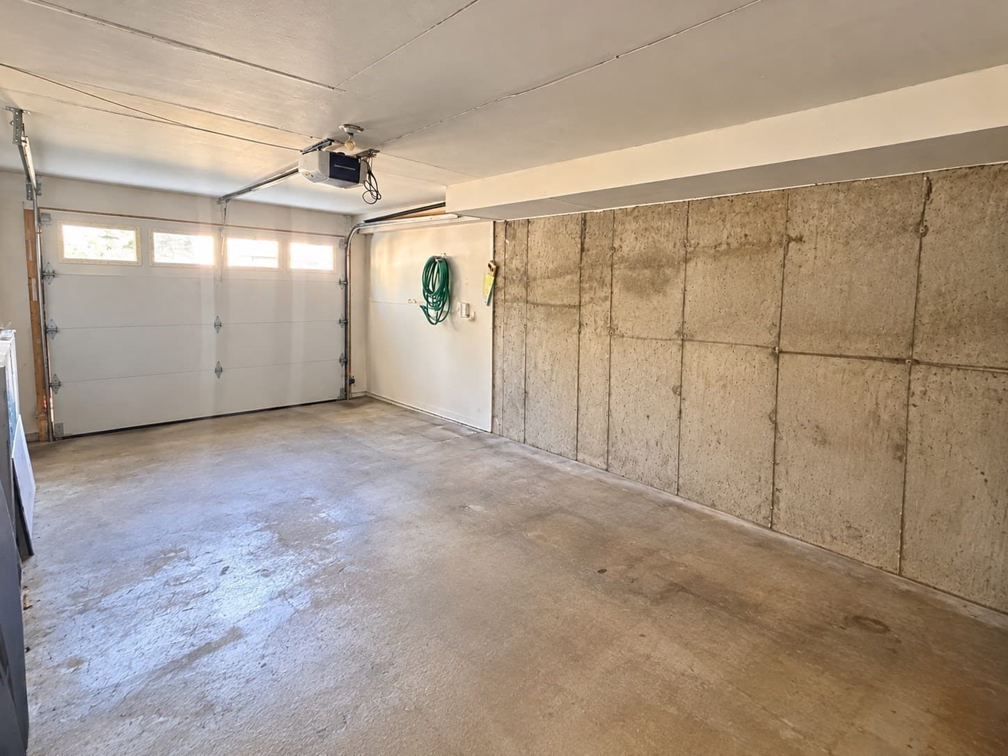 Condominium at 8 Castlegate Dr # 8, Springfield MA 01129, Springfield, photo 19 of 20