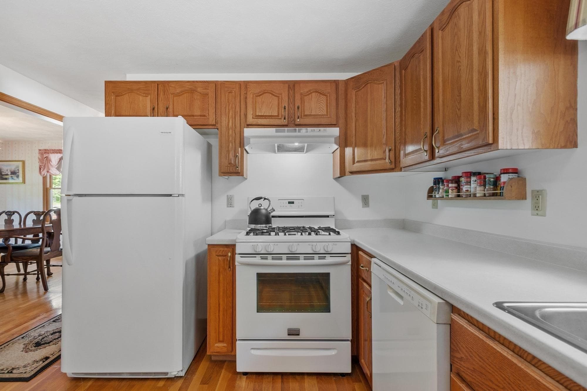 Single Family Residence at 47 Sequoia Dr, Tyngsborough MA 01879, Tyngsborough, photo 32 of 42