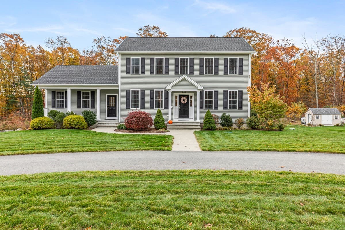 705 County St, Seekonk MA 02771