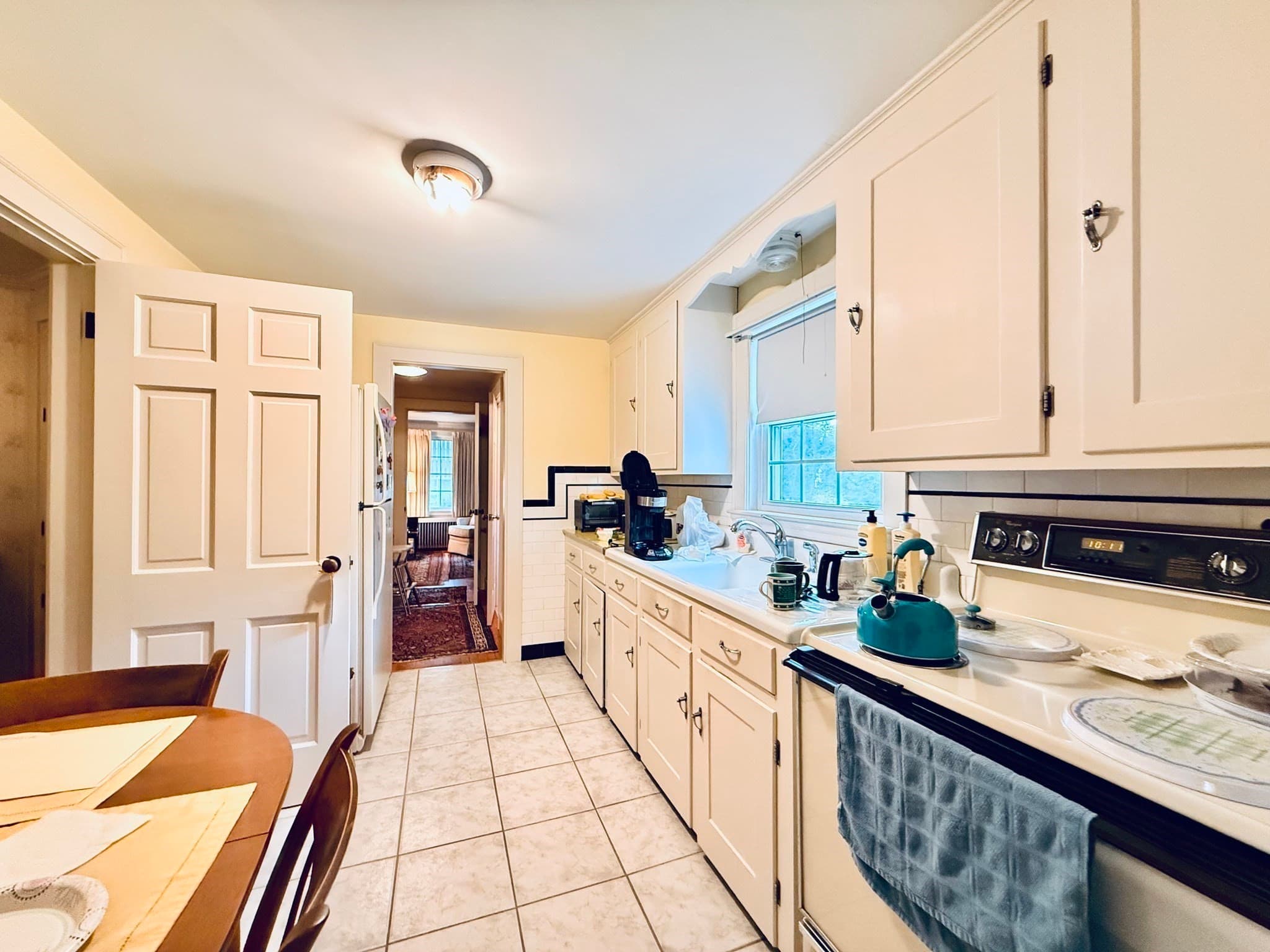 Single Family Residence at 27 Keating Circle, Weymouth MA 02190, Weymouth, photo 14 of 28