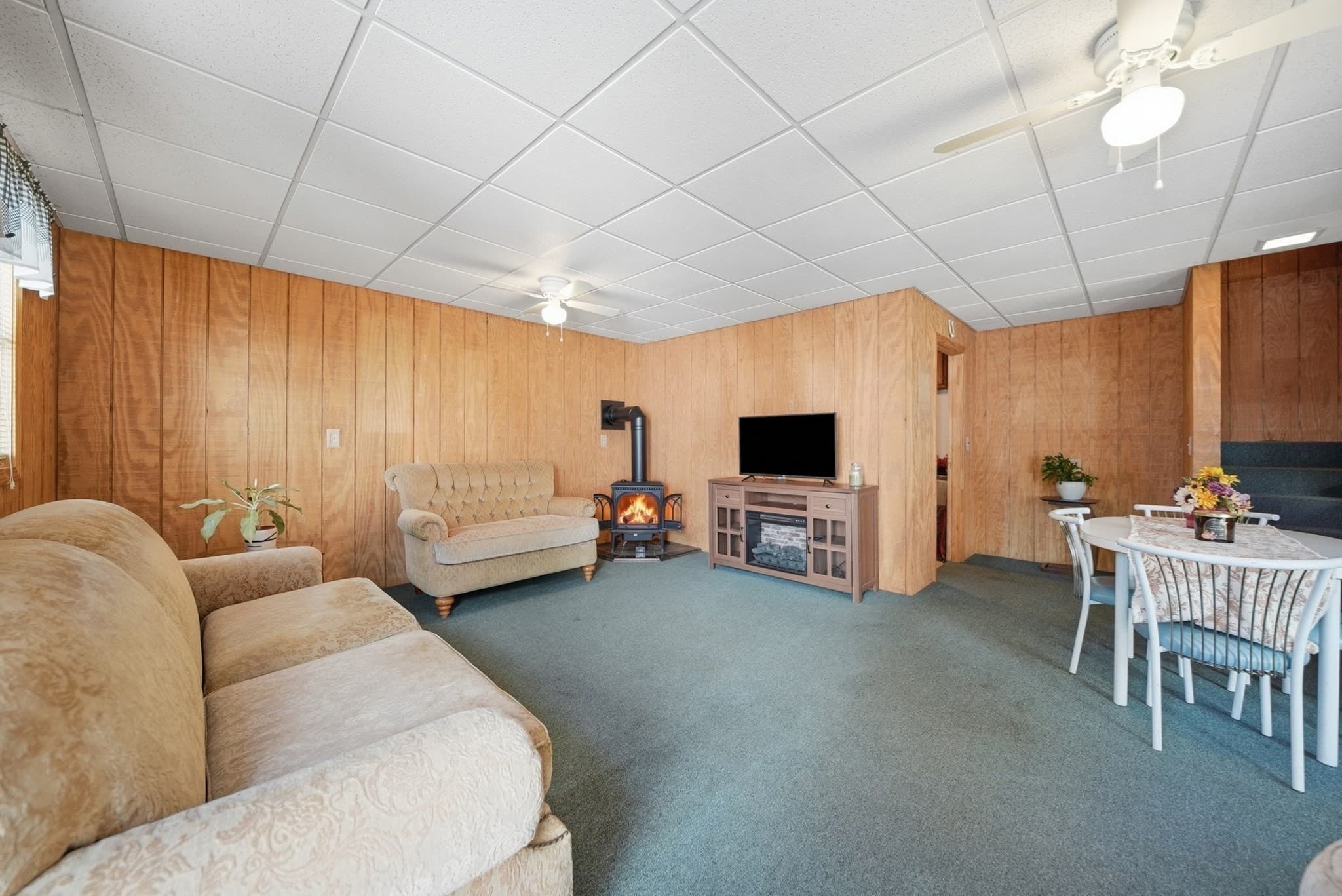 Single Family Residence at 10 Summit Ter, Peabody MA 01960, Peabody, photo 16 of 42