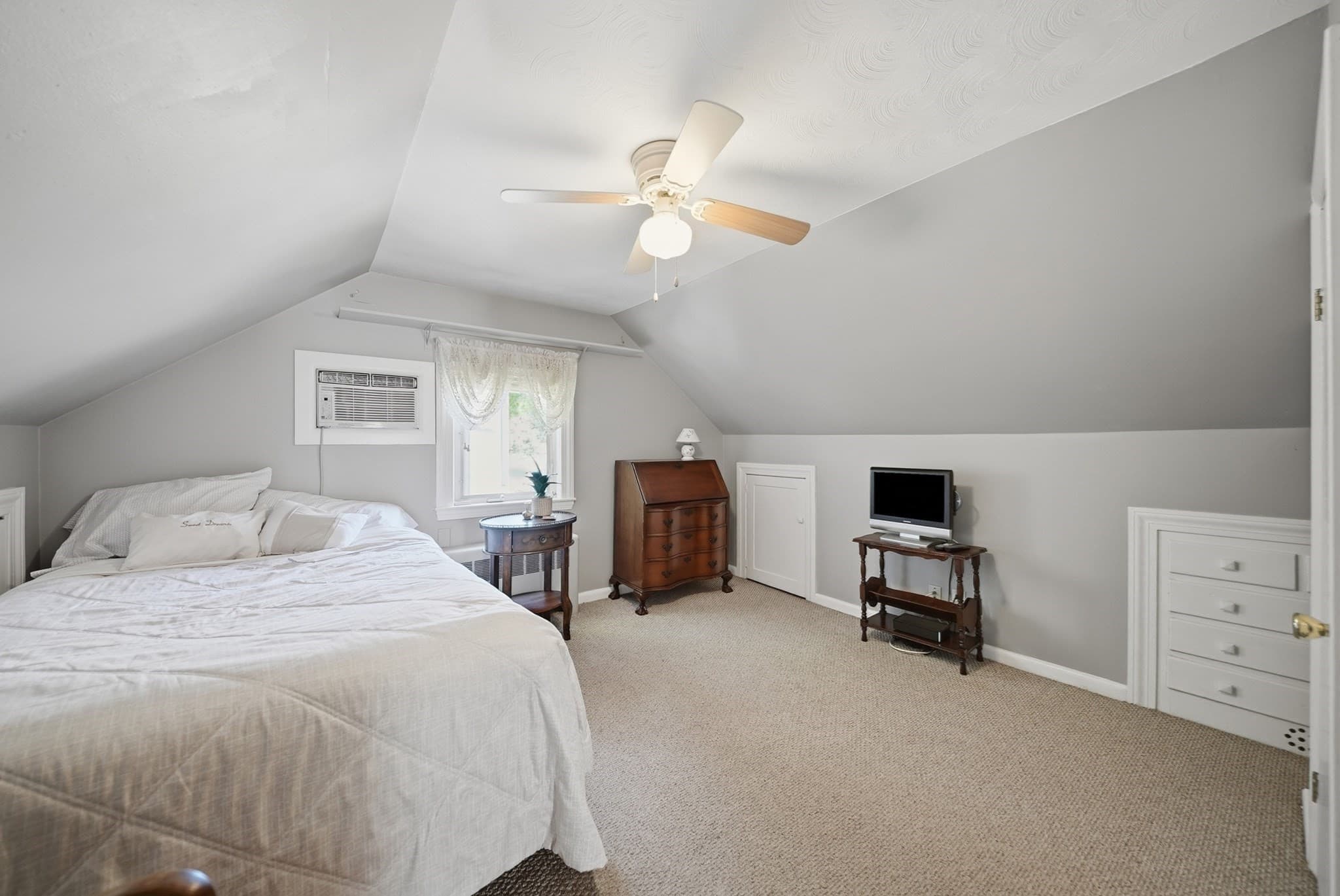 Single Family Residence at 10 Summit Ter, Peabody MA 01960, Peabody, photo 14 of 42