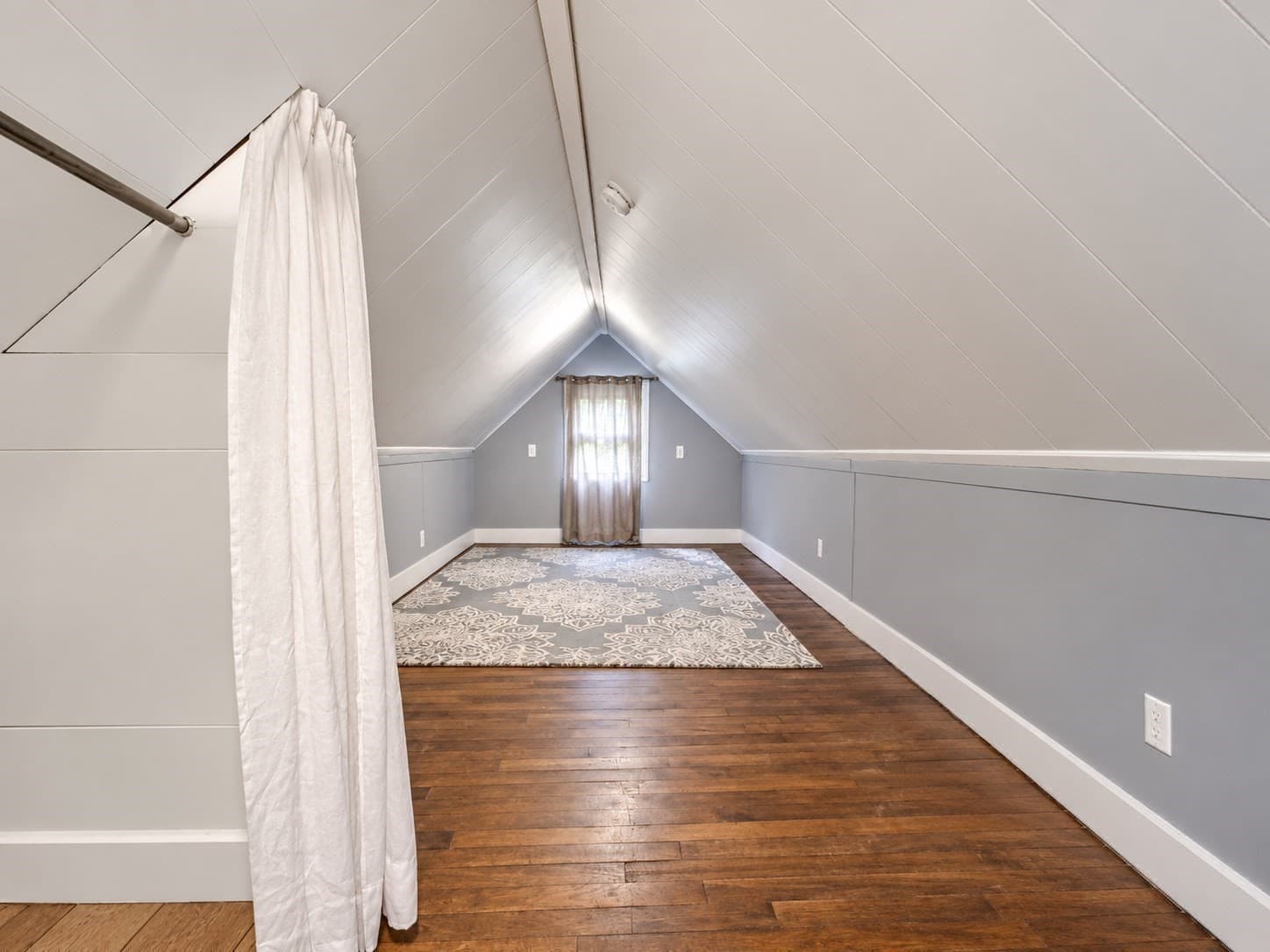 Single Family Residence at 126 Pine Hill Cir, Waltham MA 02451, photo 14 of 28