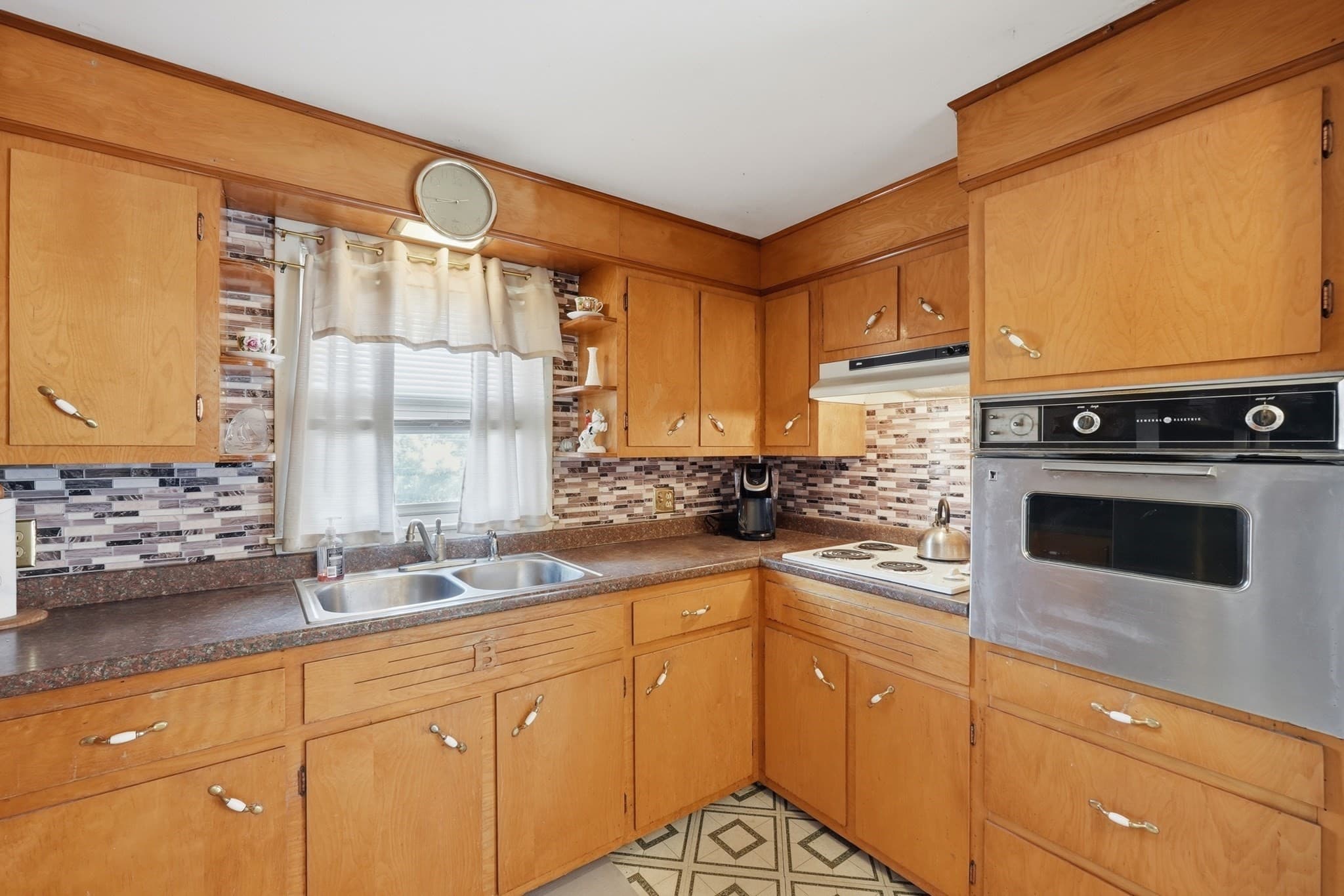 Single Family Residence at 6 Birch St, West Brookfield MA 01585, West Brookfield, photo 5 of 42
