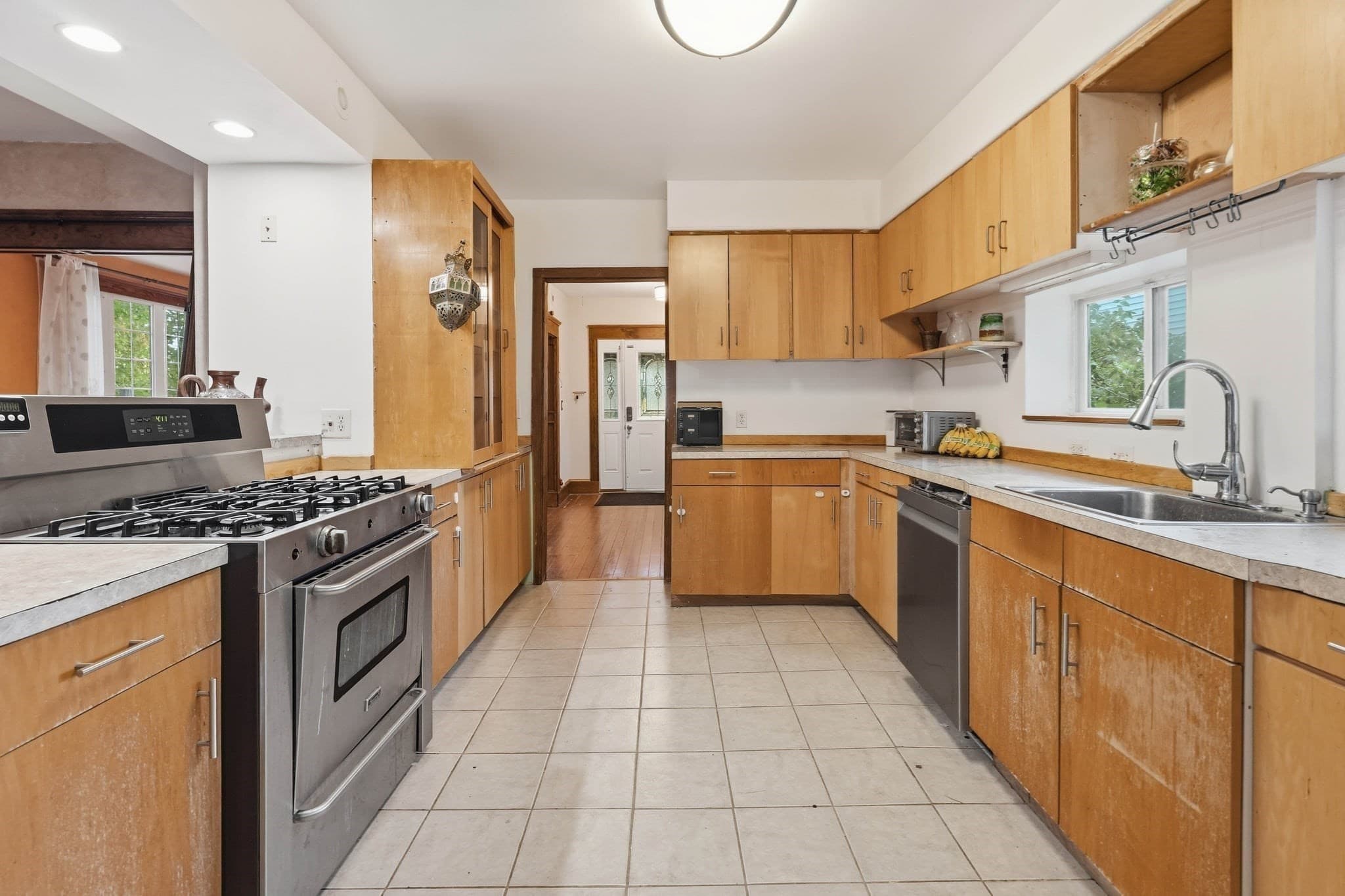 Single Family Residence at 145 Winter St, Saugus MA 01906, Saugus, photo 14 of 39