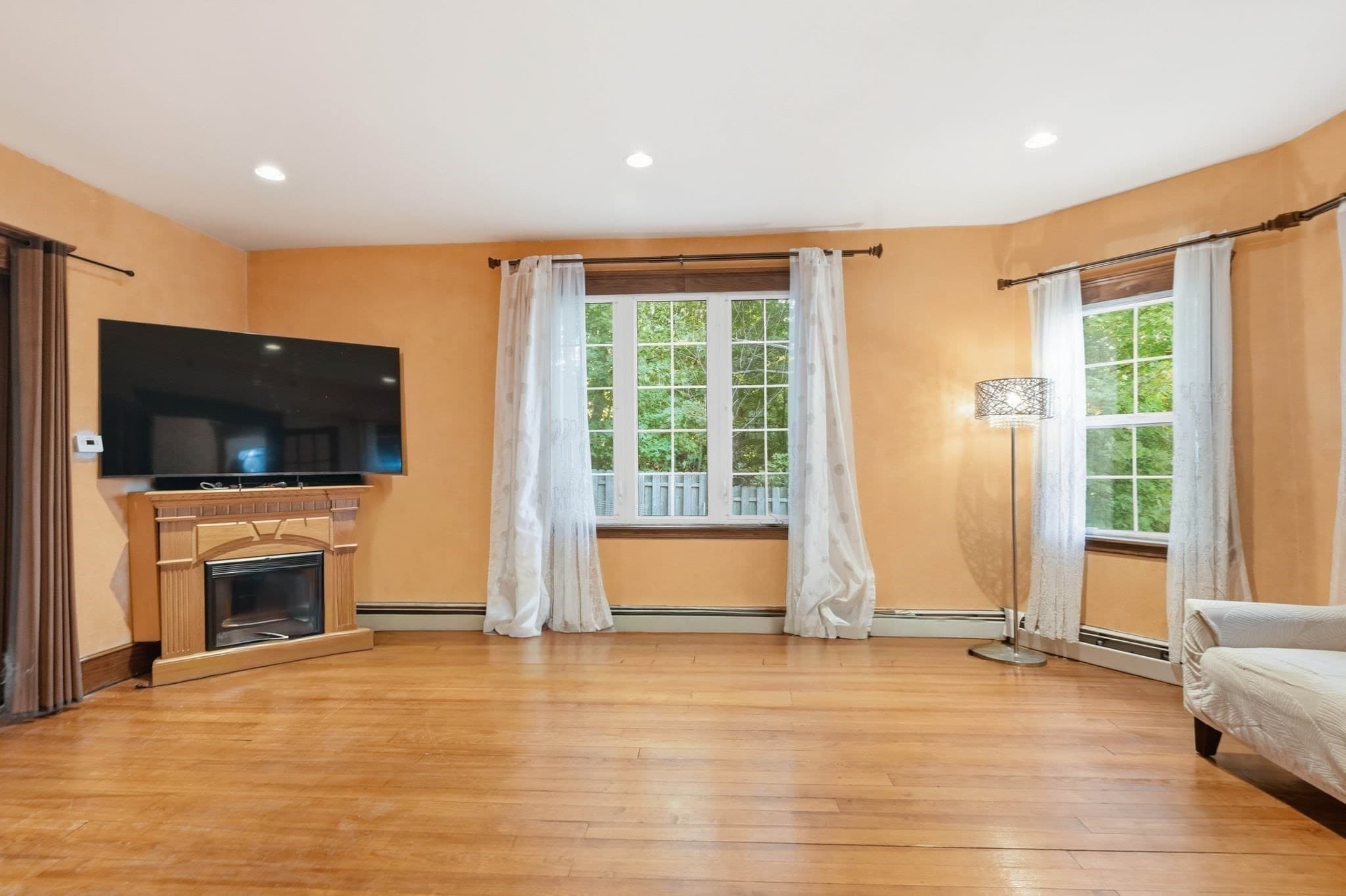 Single Family Residence at 145 Winter St, Saugus MA 01906, Saugus, photo 8 of 39