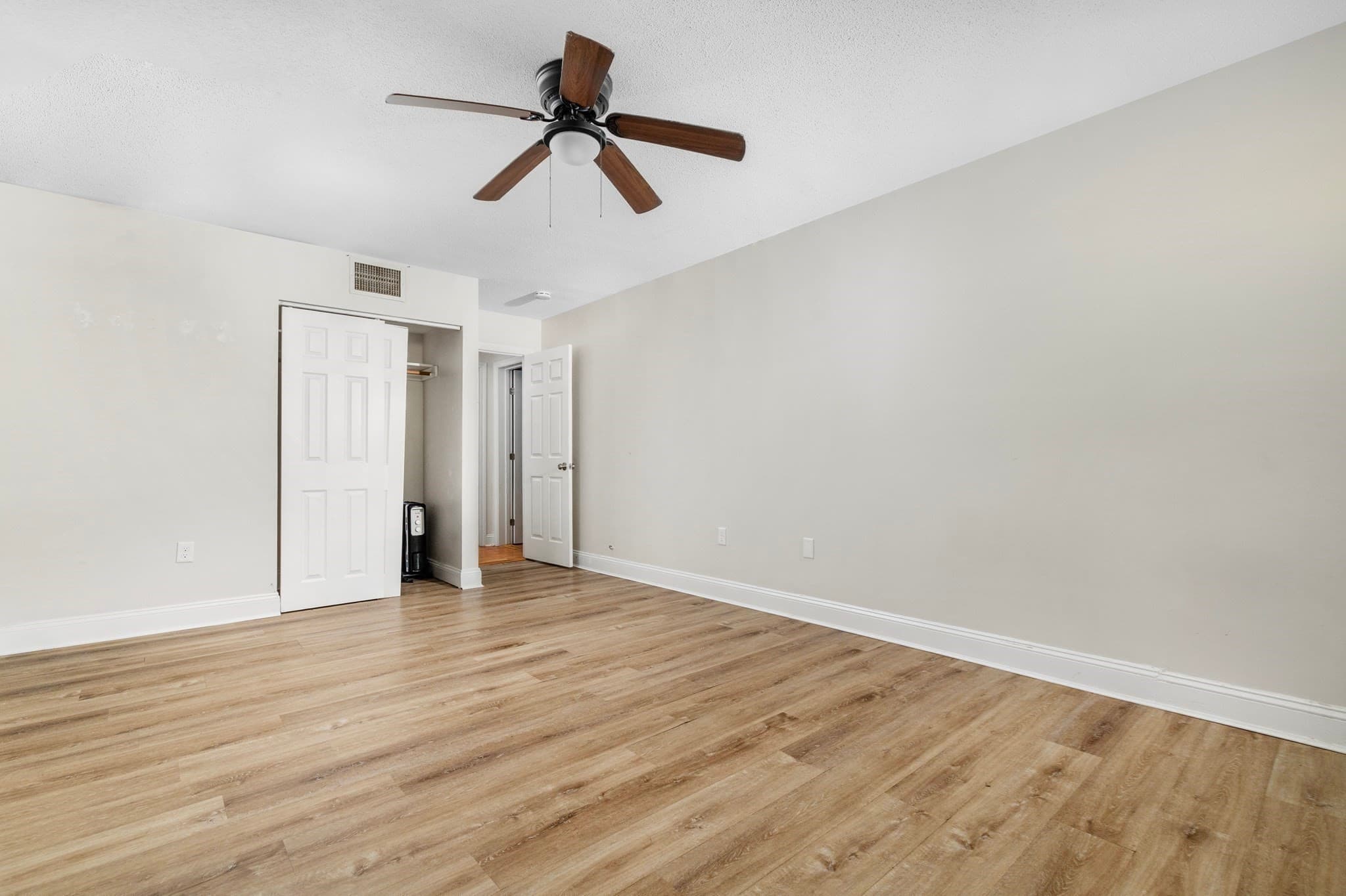 Condominium at 1029 Pleasant St # 9, Worcester MA 01602, Worcester, photo 11 of 18