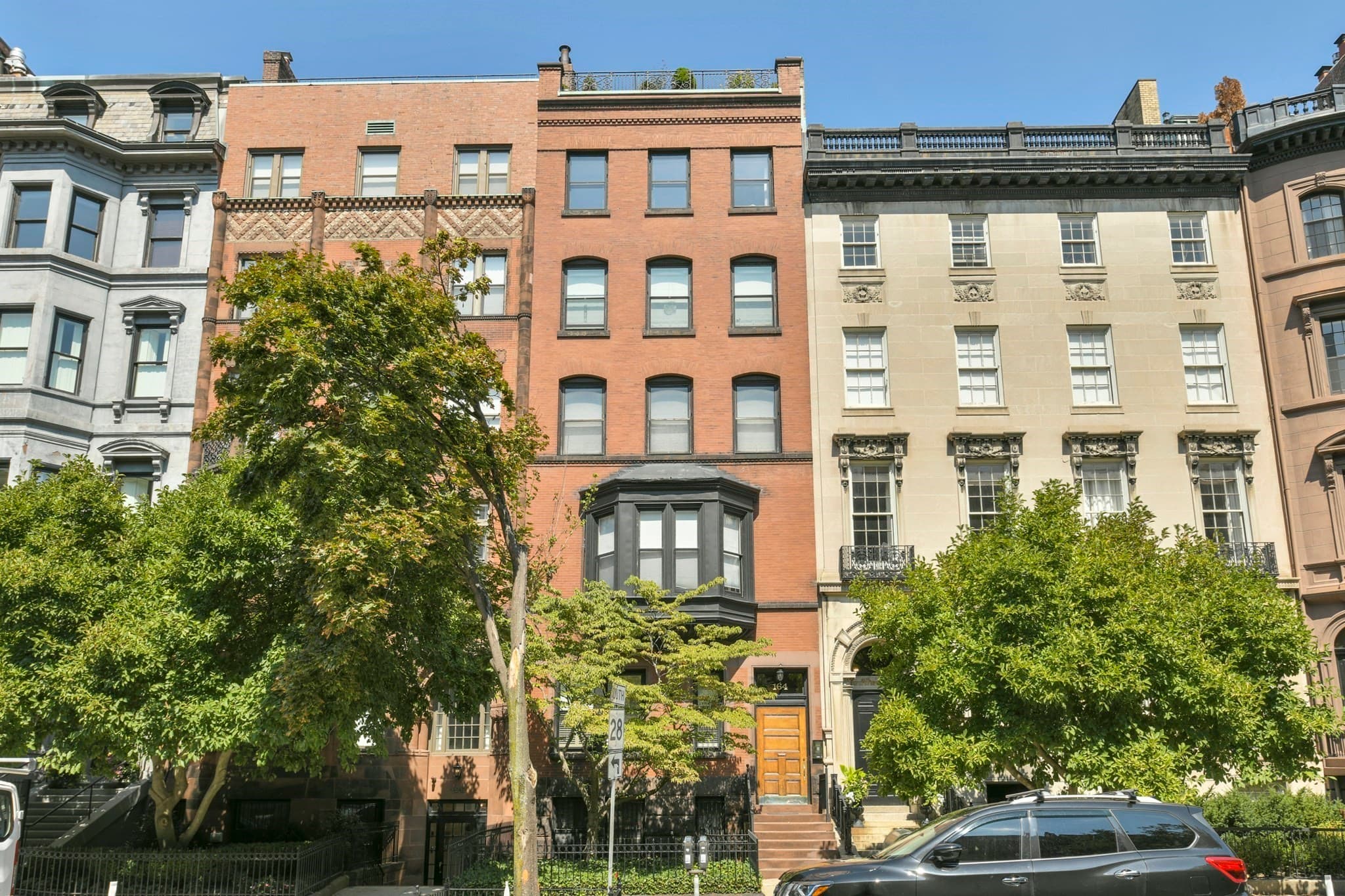 Condominium at 164 Beacon St, Boston MA 02116, Boston, photo 2 of 12