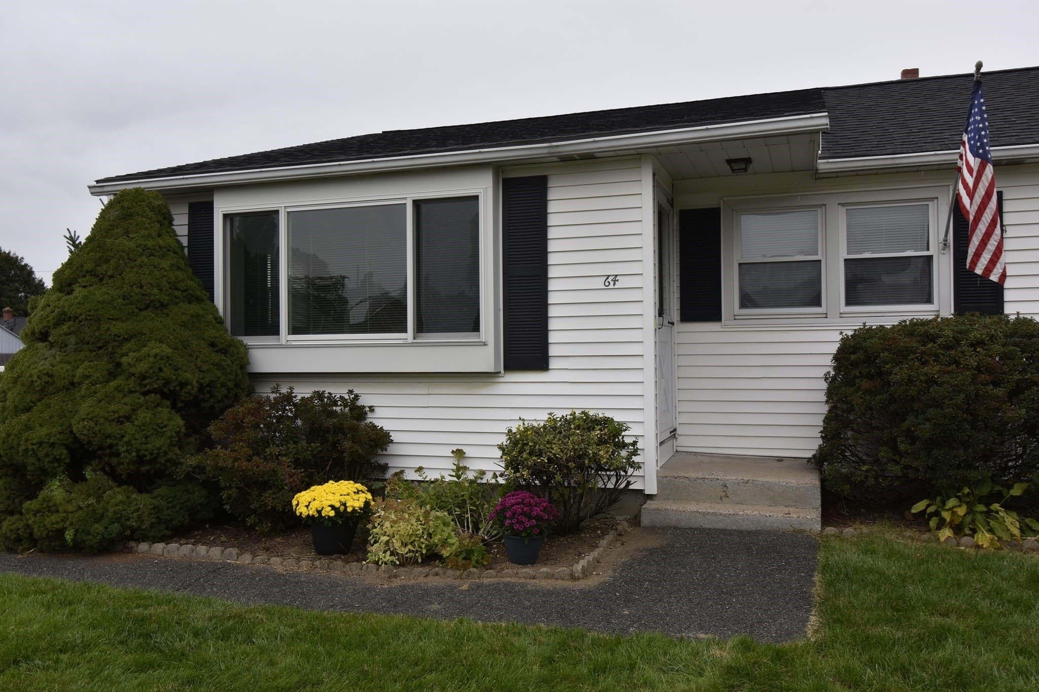 Single Family Residence at 64 Poplar St, Chicopee MA 01013, Chicopee, photo 2 of 24