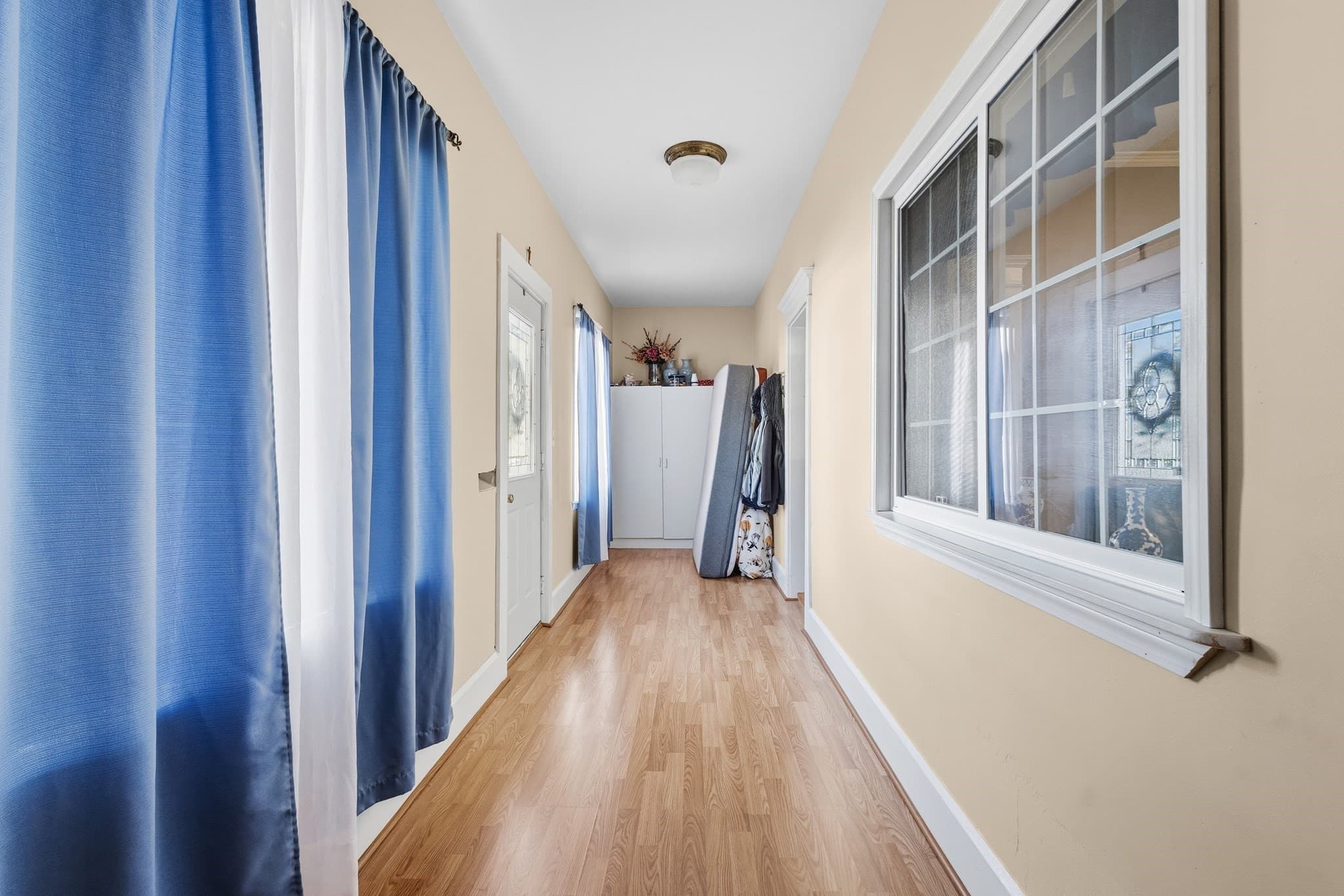 Single Family Residence at 58 Lombard St, New Bedford MA 02740, New Bedford, photo 2 of 22